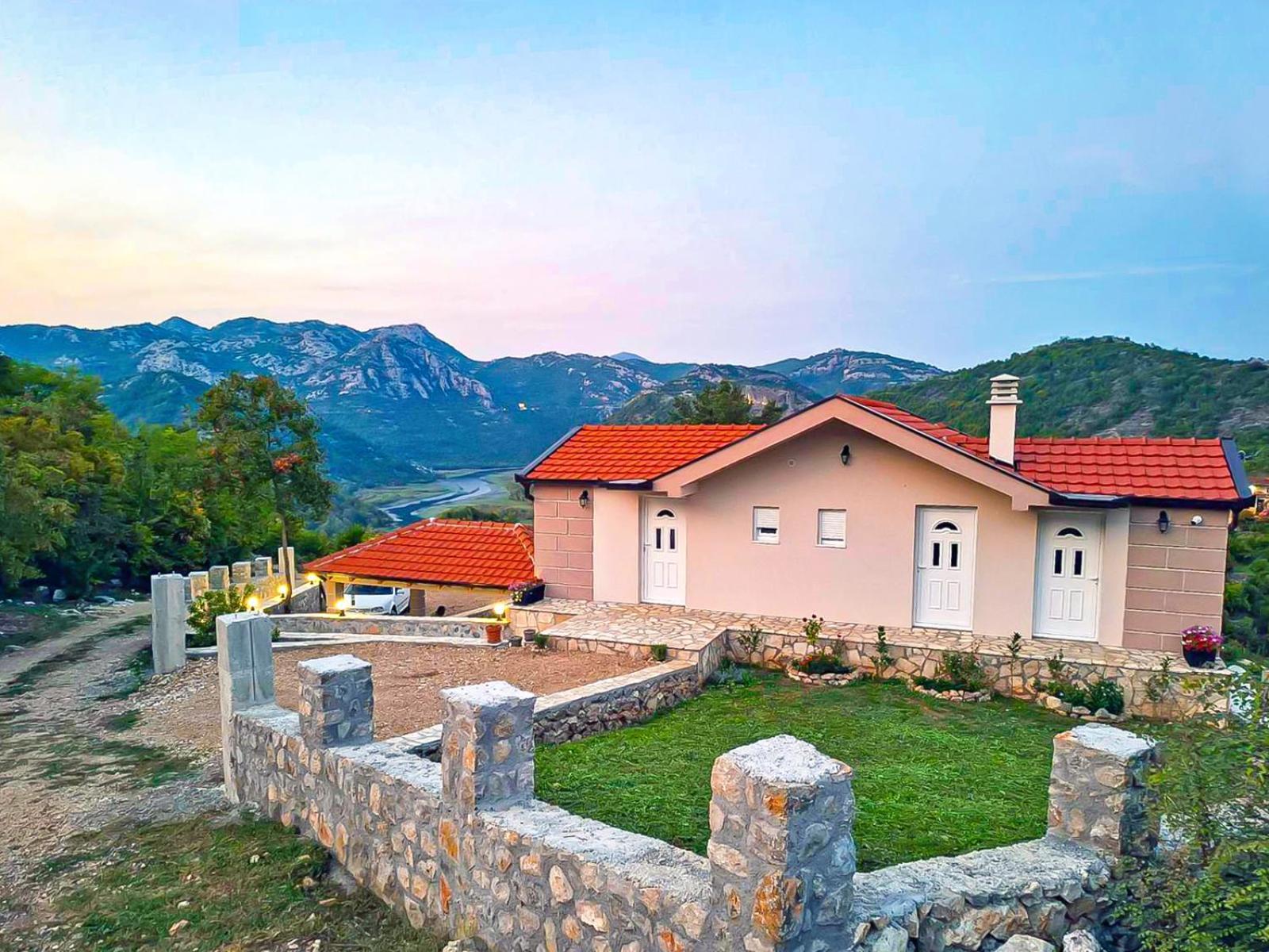 Sunny Side Apartments Rijeka Crnojevića エクステリア 写真